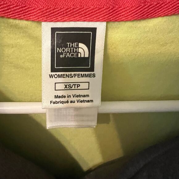 The North Face Vest Danella Insulated Asymmetrical PufferVest Size XS Hiking EUC - Picture 3 of 10